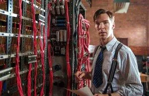 Turing devant sa machine