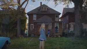 it follows bande-annonce
