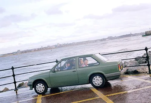 Mersey River, portraits saisis sur le ferry, traversée d'une époque avec Tom WOOD