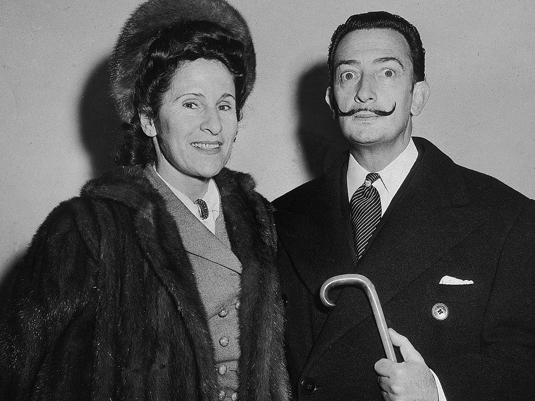UNE VIE DE GALA DOMINIQUE BONA