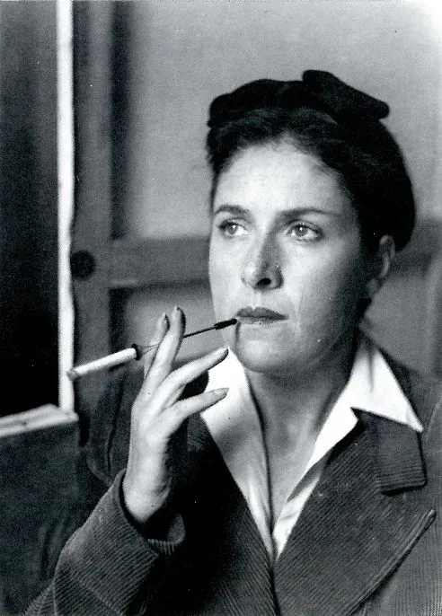 DORA MAAR