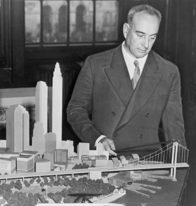 ROBERT MOSES