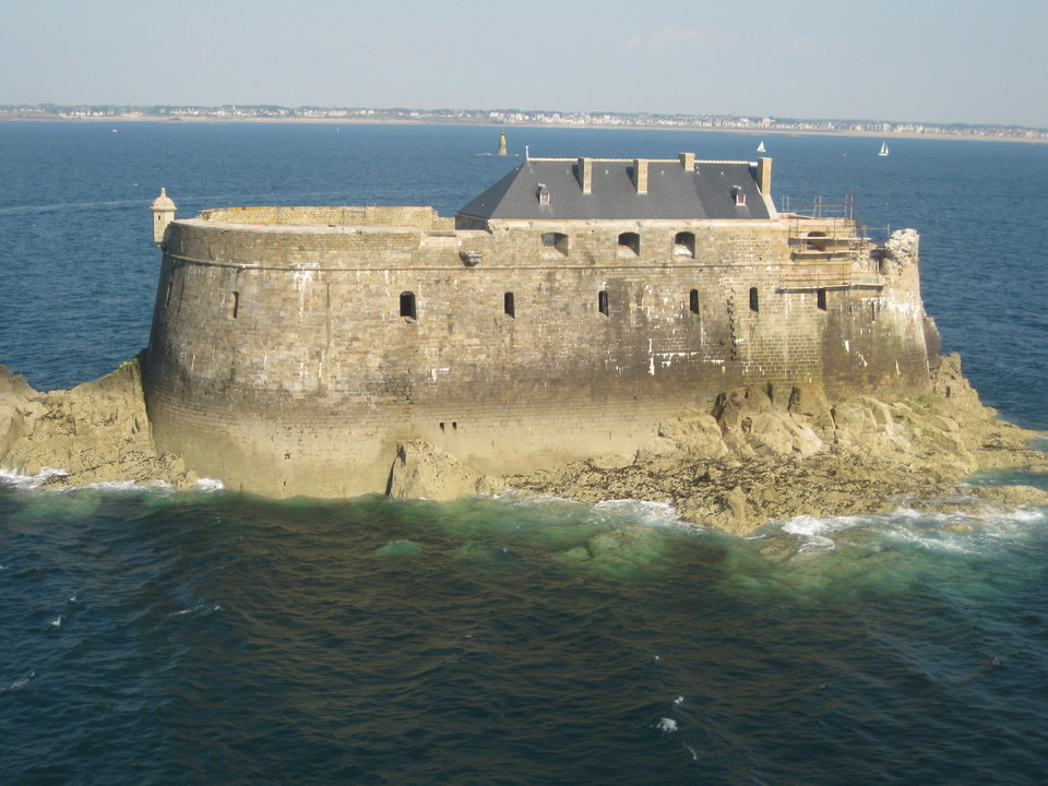 fort de la conchée saint-malo