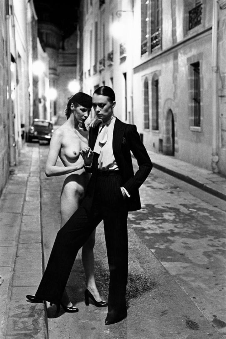 HELMUT NEWTON
