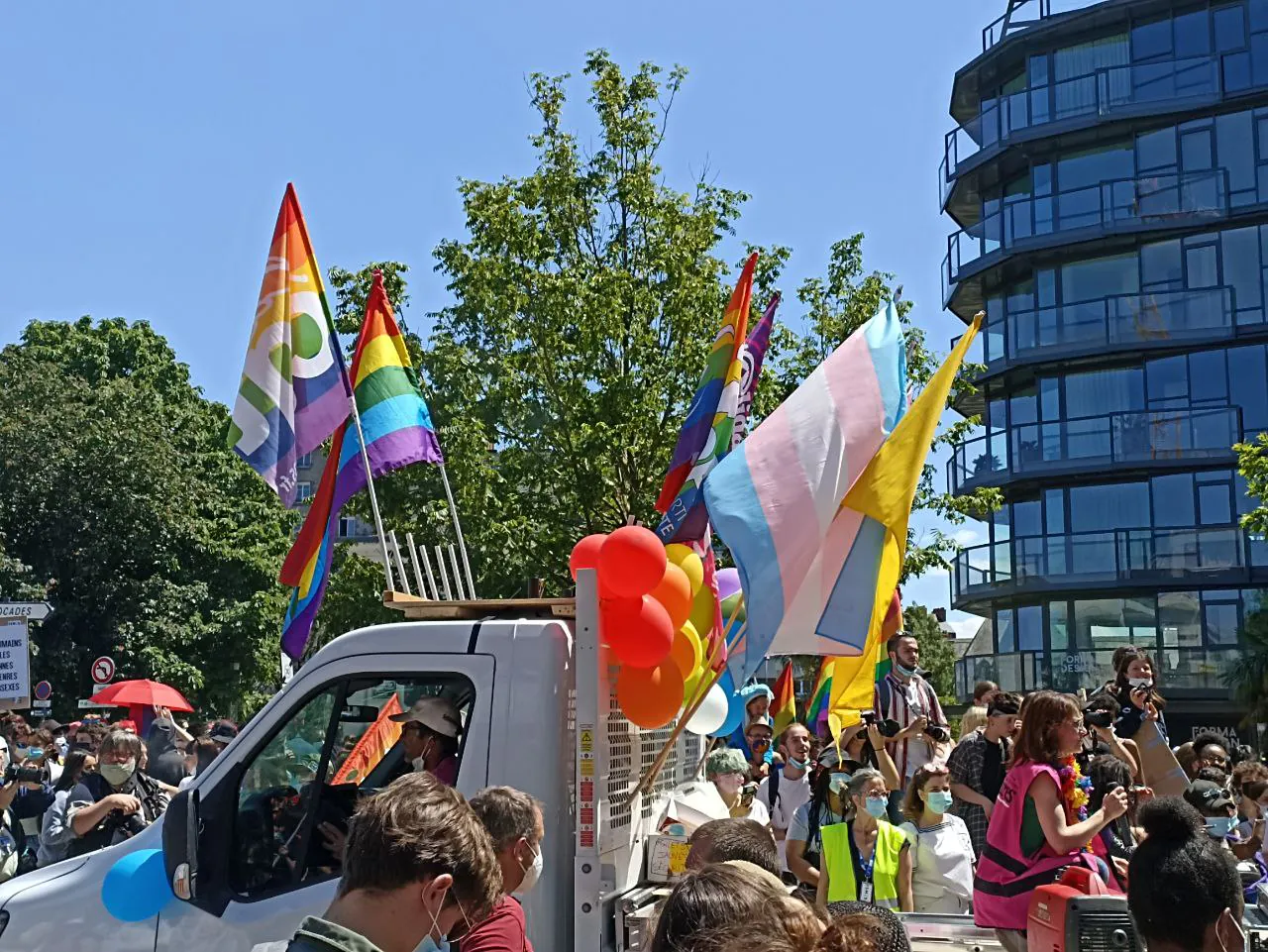 marche des fiertés rennes