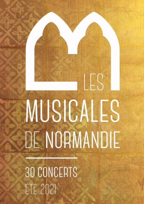 Les balades patrimoniales des musicales de Normandie: Eglise Jeanne d'Arc devant l'entrée de l'église Jeanne d'Arc Rouen