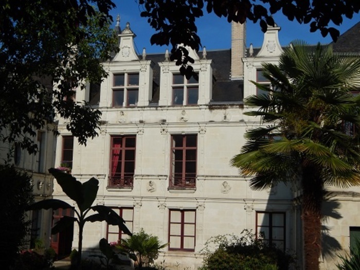 HÔTEL DES SIBYLLES Hôtel des Sibylles Châtellerault