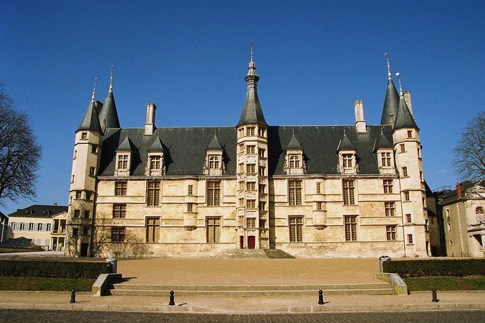 Visite guidée du Palais Ducal Musée de la Faïence et des Beaux - Arts Fréderic Blandin Nevers