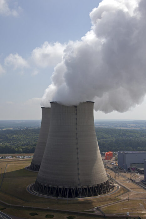 Visite guidée inédite de l'intérieur d'une tour aéroréfrigérante de centrale nucléaire Centrale EDF Belleville-sur-Loire