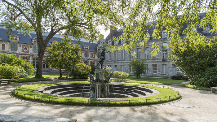 Le Jardin de Diane et la Galerie des Cerfs Château de Fontainebleau Fontainebleau