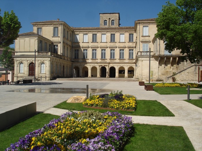Découverte du Château de Pauline de Simiane Château de Simiane Valréas