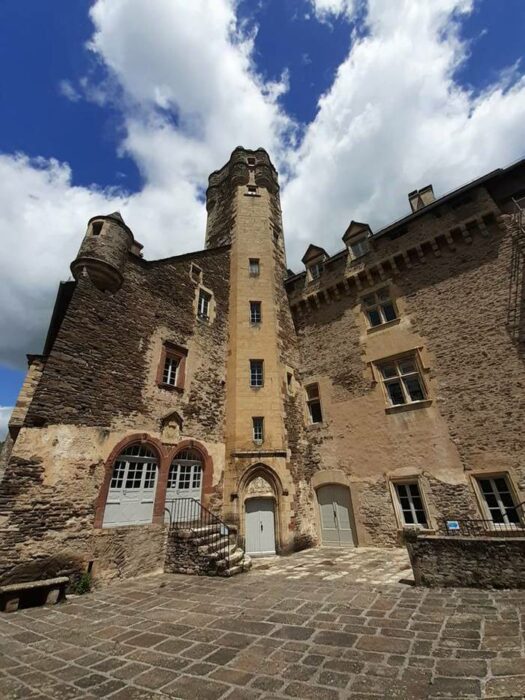 Partez à la découverte d'un château à l'histoire et à l'architecture remarquables