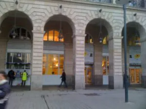 arcade, poste, rennes