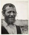 roman-vishniac-farmer
