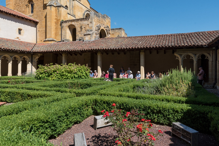 Visite thématique - D'un jardin monastique à l'autre Abbaye de Charlieu Charlieu