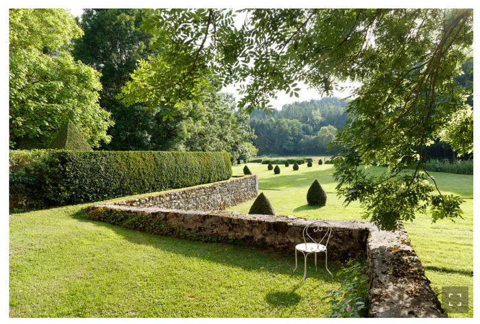 Visite libre des jardins de l'Abbaye de Combelongue Ancienne abbaye de Combelongue Rimont