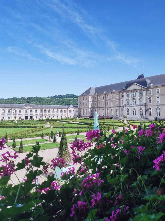 Découvrez en visite libre un monument historique du XVIIIe siècle et ses jardins Ancienne abbaye des prémontrés Pont-à-Mousson