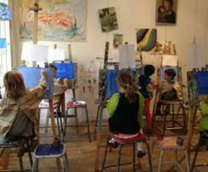 Atelier dessin pour enfants Association Hôtel des voyageurs Tours-sur-Meymont