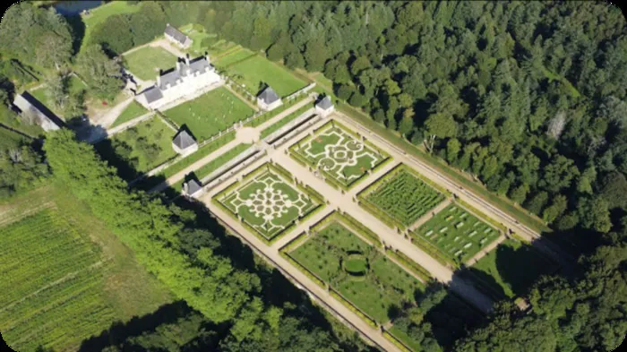 Visite - découverte des jardins du Coscro Château et jardins du Coscro Lignol