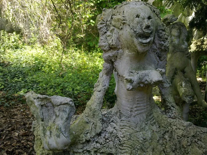 Un jardin de sculptures à Auvers-sur-Oise Maison Atelier Jardin - Michel Charpentier Auvers-sur-Oise