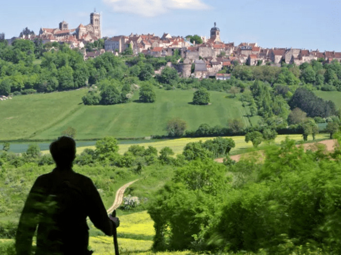 Pèlerins : vivre l’esprit du chemin et l’hospitalité Maisons d'accueil - Centre Sainte Madeleine Vézelay