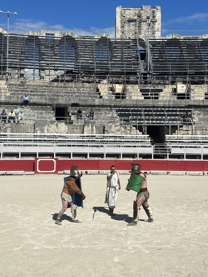 Les gladiateurs dans l'amphithéâtre Amphithéâtre (Les arènes) Arles