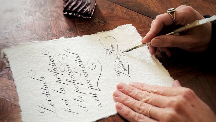 Découvrez l'art des belles lettres chez La Calligraphe ! Atelier de la Calligraphe - Noémie Keren Gensac