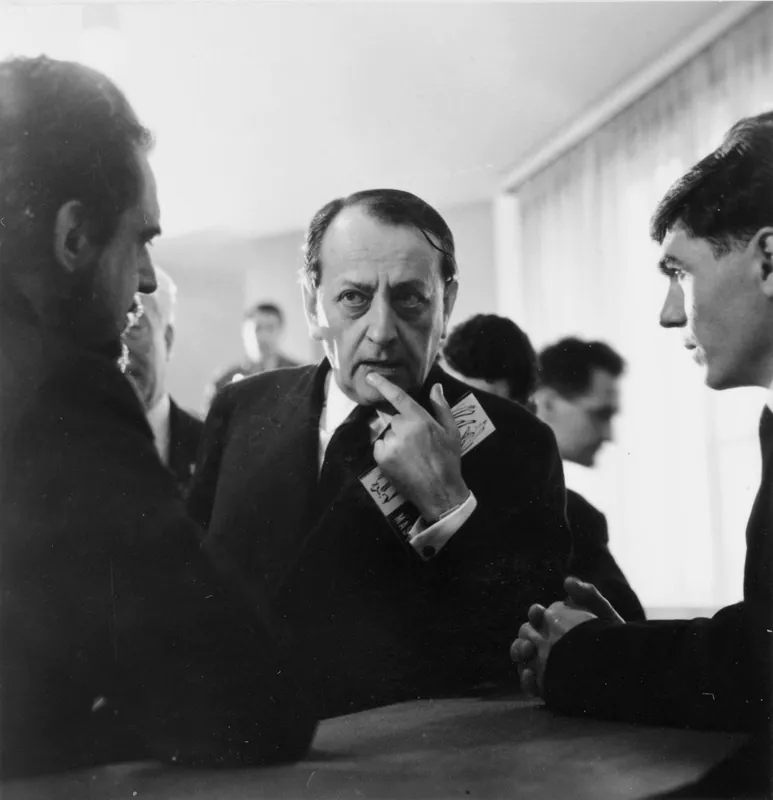 Un mystique en politique André Malraux et l'inauguration de la maison de la culture de Bourges en 1964