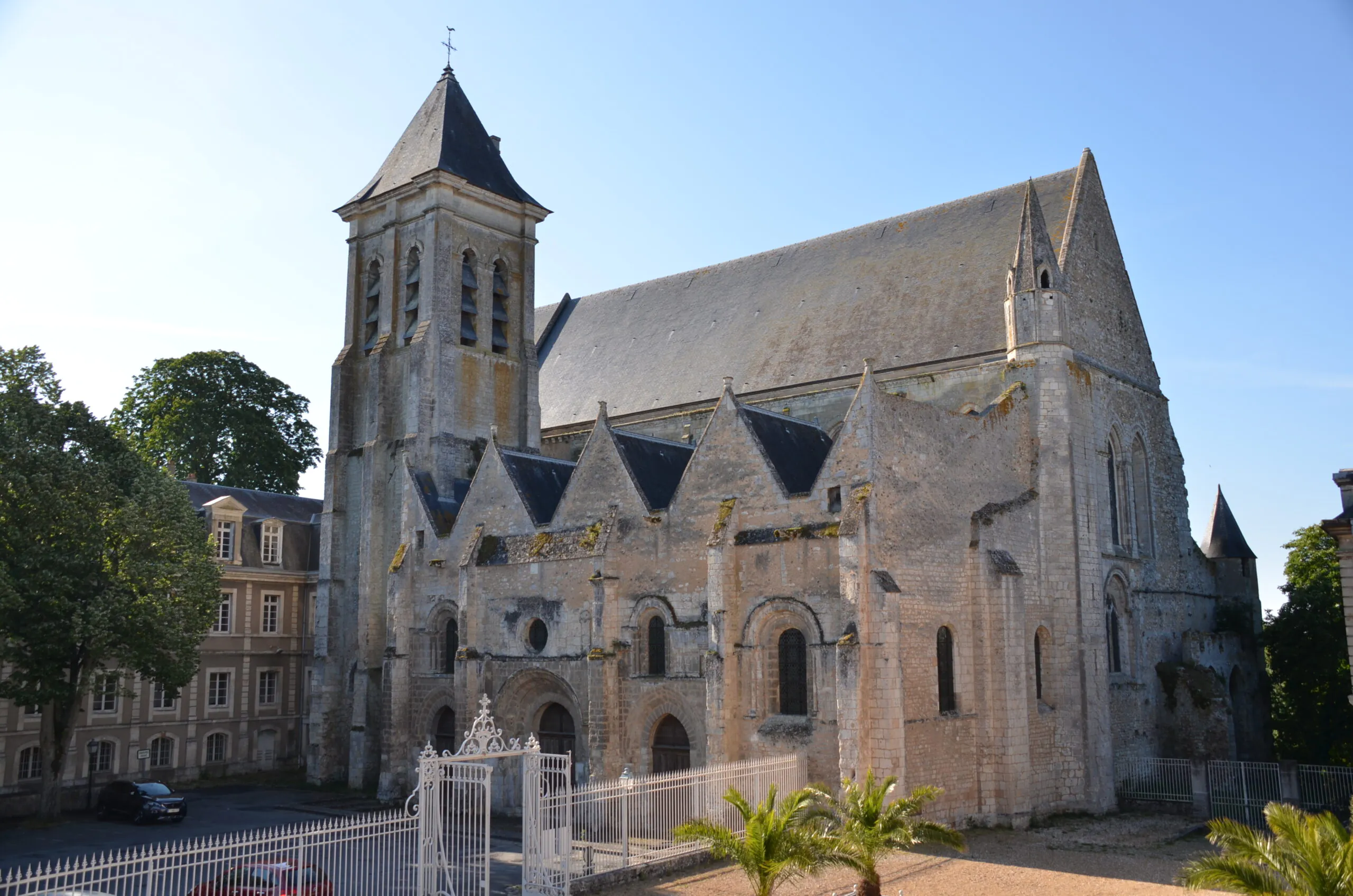 Visite guidée Les églises et chapelles de Châteaudun à travers les siècles