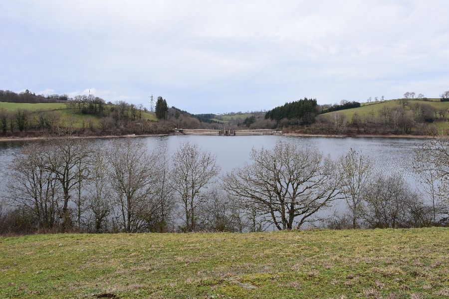 Lac de Bages Pont-de-Salars Occitanie