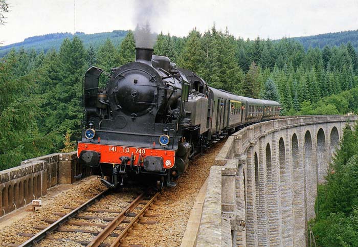 Train touristique à vapeur Circuit de la Haute vallée de la Vienne