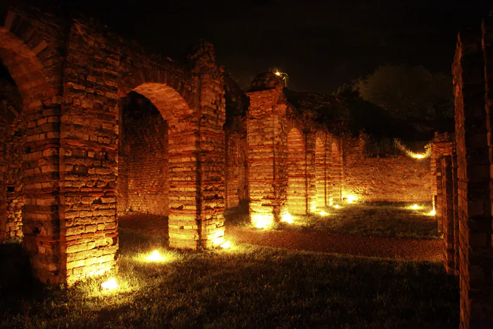 Balades virtuelles et visites du site archéologique Forum antique de Bavay Bavay
