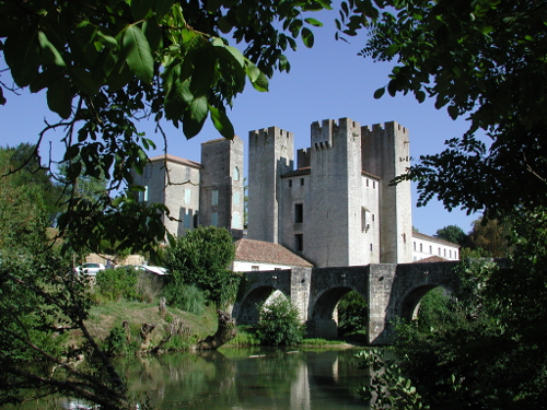 La Randonnée des bastides et châteaux en Albret Lavardac Nouvelle-Aquitaine