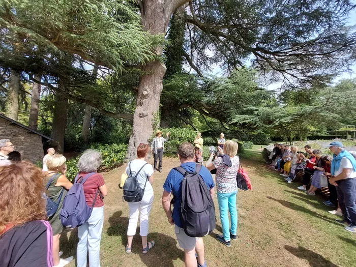 Spectacle déambulatoire "L'Homme qui plantait des arbres" Jardin français du château de Rambouillet Rambouillet