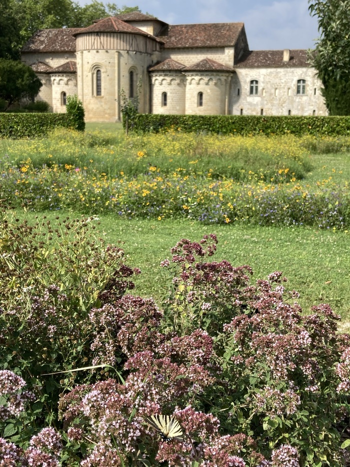 Balade slamée dans les jardins de l’abbaye Jardins de l'abbaye de Flaran Valence-sur-Baïse