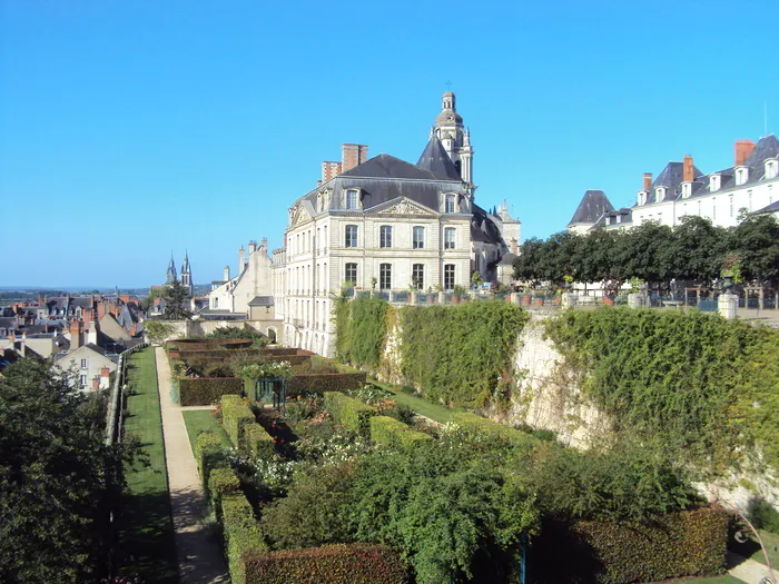 Visite des jardins de l’Évêché à 2 voix Jardins de l'Evêché Blois