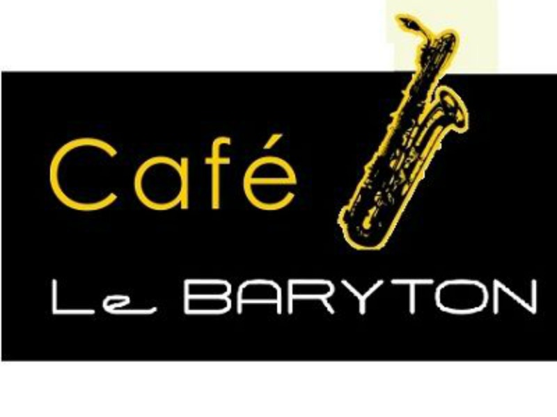 Café Le Baryton Lady sings the blues