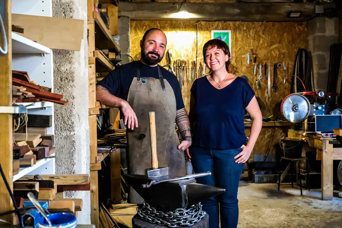 L'atelier d'Acryle : découvrez une coutellerie d'art et sa forge ! L'atelier d'Acryle Val en Vignes