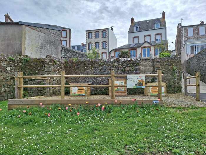 Atelier de sensibilisation sur le compostage Place de la liberté Saint-Pair-sur-Mer