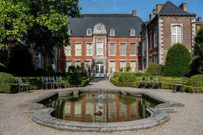 Visite découverte et atelier familial au jardin du Musée des Arts décoratifs de Namur Pôle muséal Les Bateliers Namur