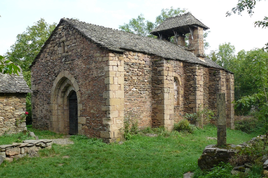 Randonnée de Saint-Geniez d'Olt à la Chapelle d'Aurelle Saint Geniez d'Olt et d'Aubrac Occitanie