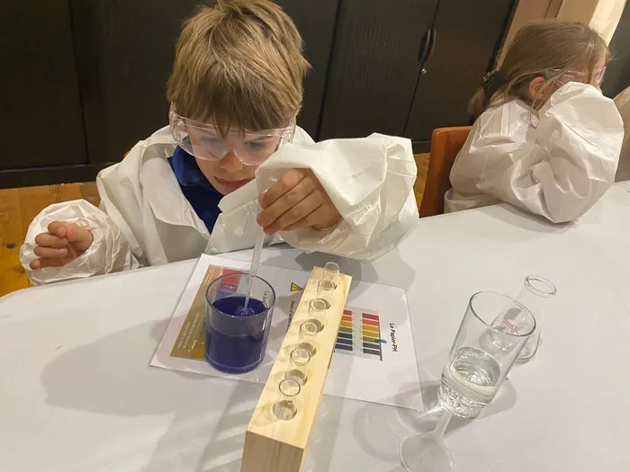 Atelier chimie Parent-enfant 3-6 ans Muséum d'histoire naturelle de Chambéry Chambéry